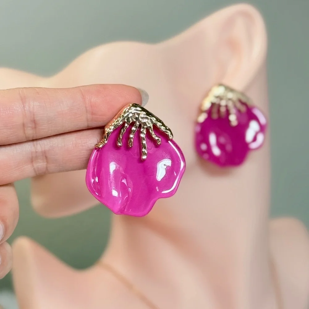 Elegant Pink and Gold Women's Earrings - Picture 4 of 6